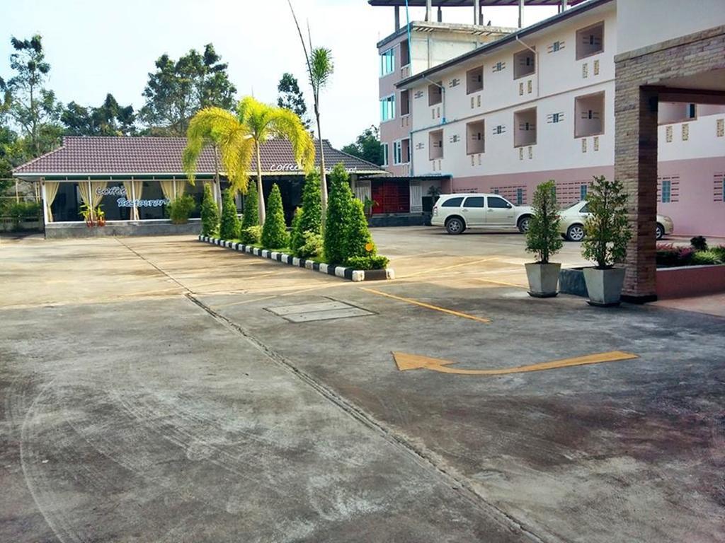 Chumphon Travelodge Exterior photo